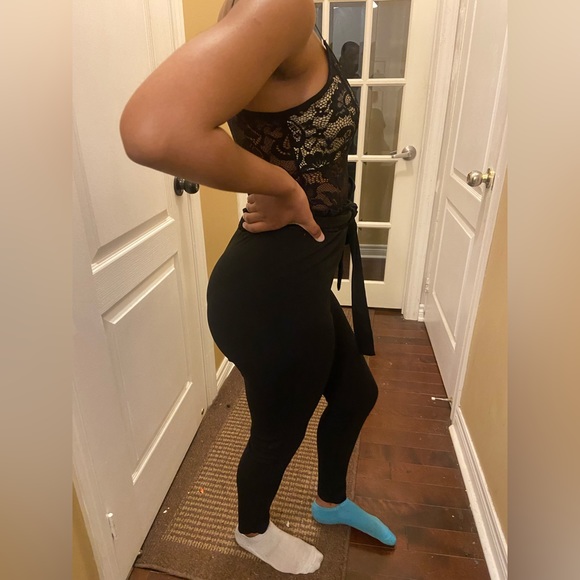 Black laced romper - Picture 4 of 5